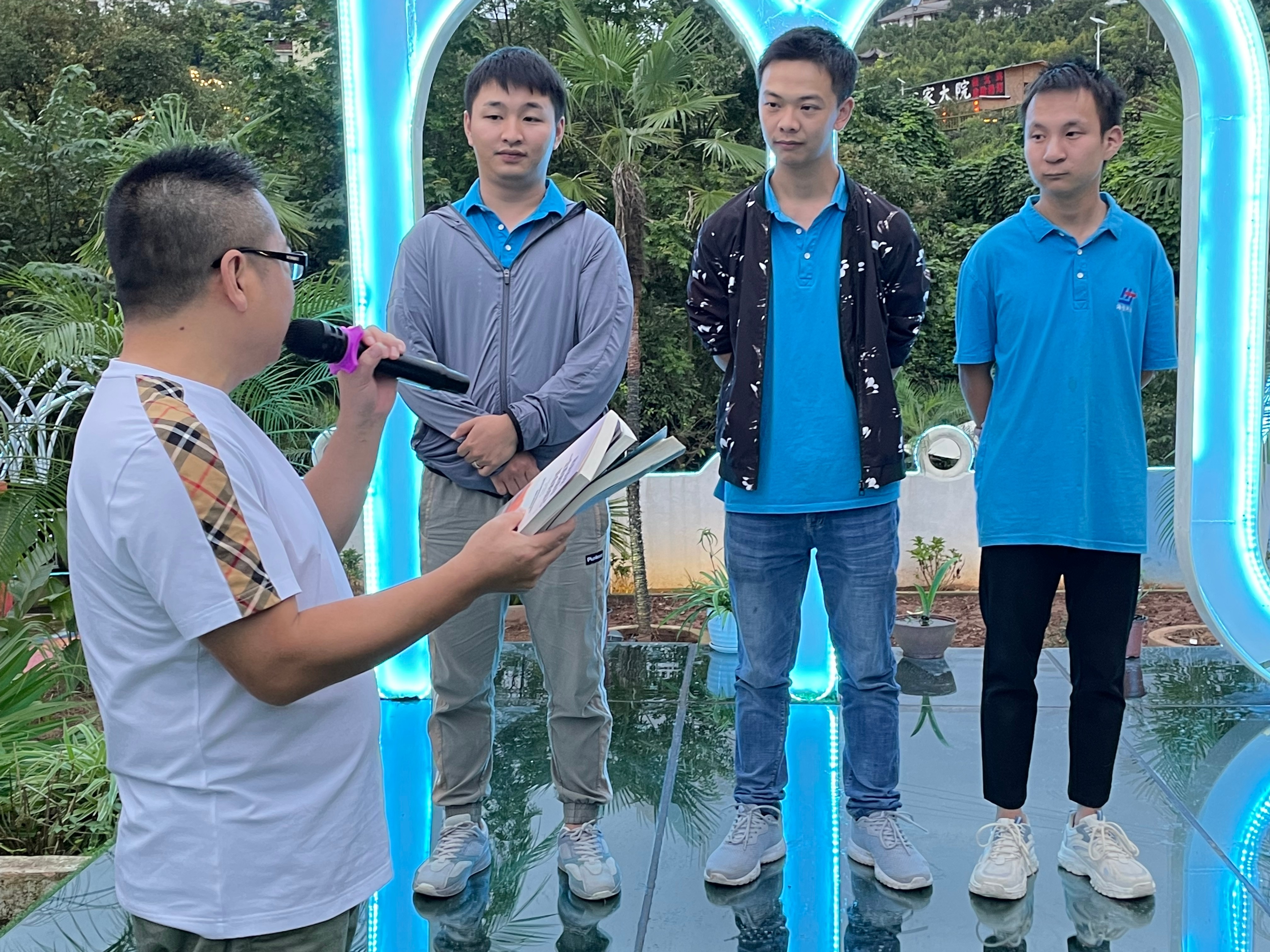 親情海佳人 | 詩情畫中秋
